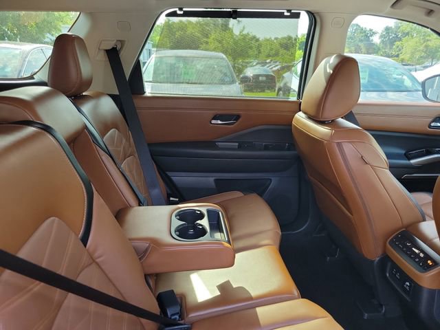 Used 2023 Nissan Pathfinder Platinum w/ Cargo Package AWD/4WD image 33