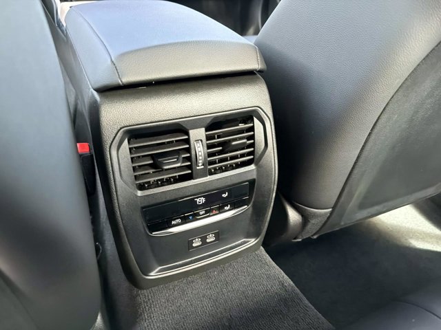 Used 2025 BMW 330i 330i image 14