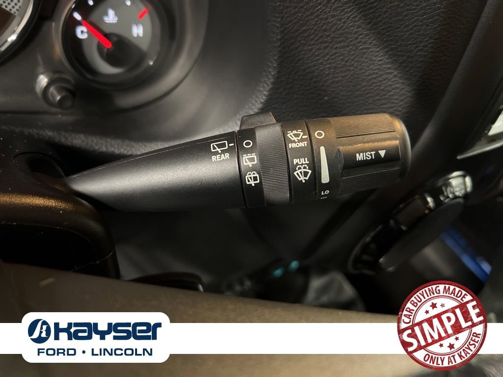 Used 2016 Jeep Wrangler Unlimited Sahara image 19