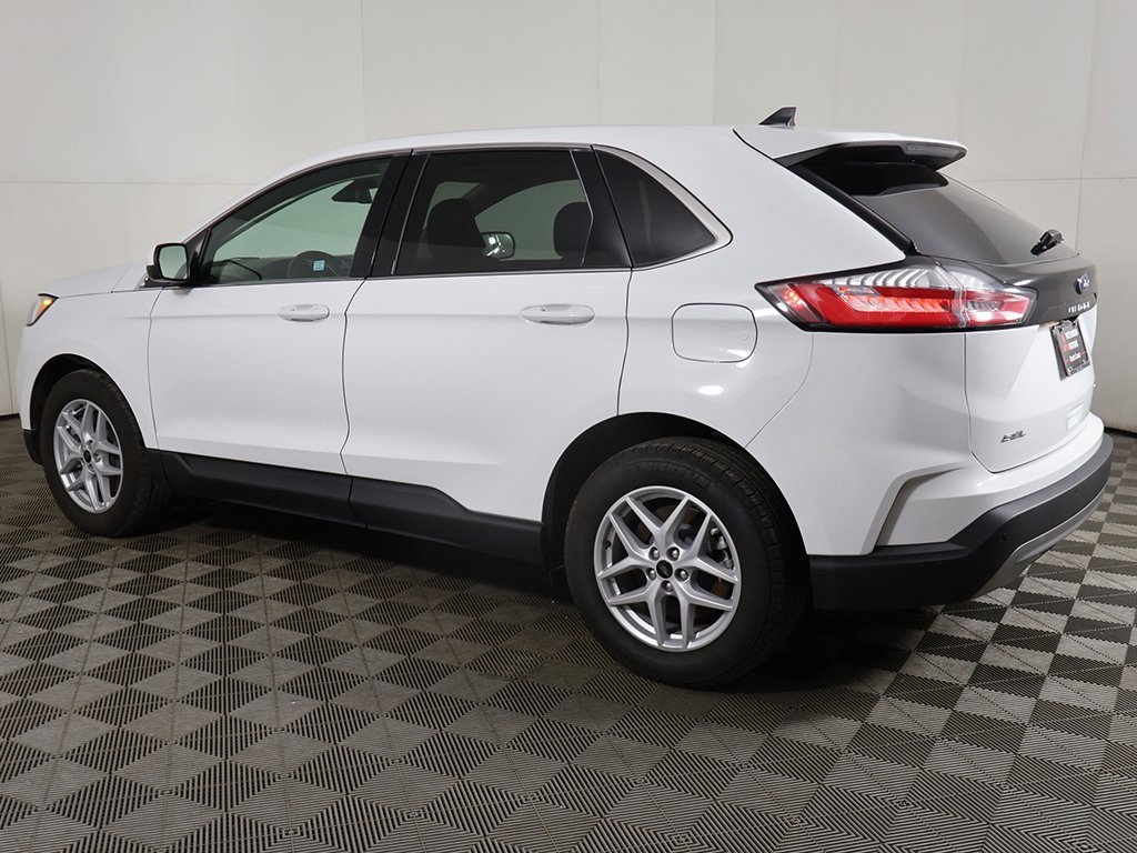 Used 2024 Ford Edge SEL image 12