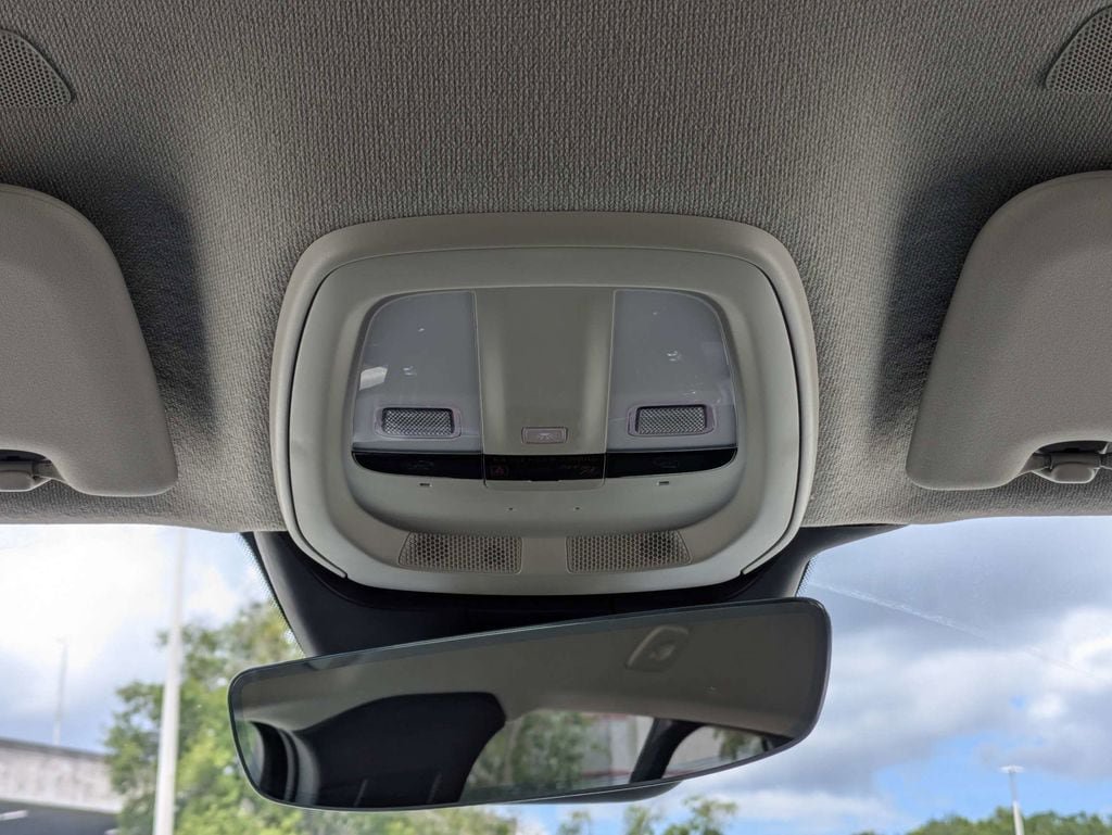 New 2026 Volvo XC40 B4 Core FWD image 22