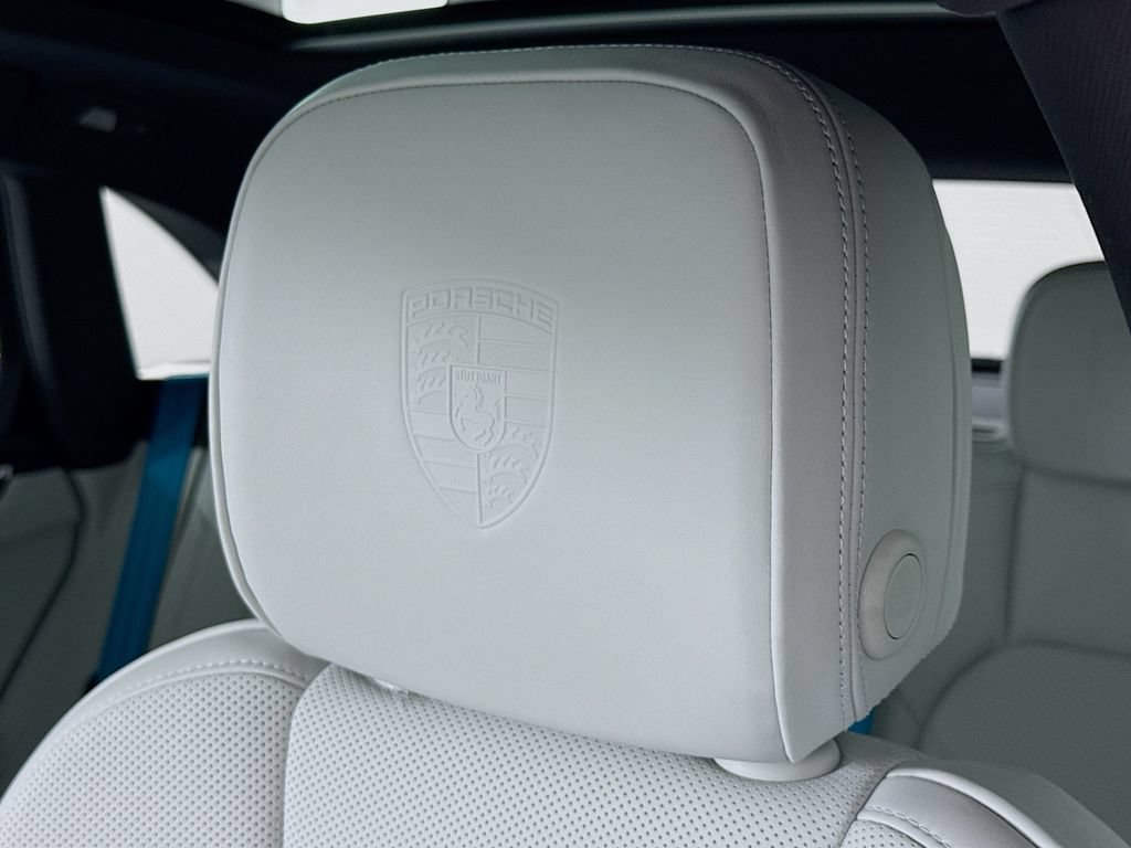 New 2026 Porsche Macan AWD/4WD image 14