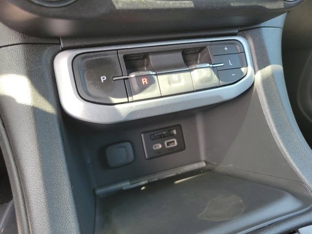 Used 2023 GMC Acadia SLT FWD image 28