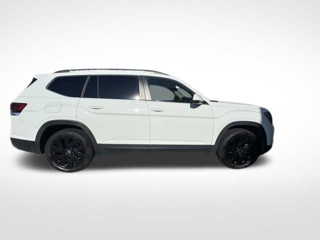 Used 2024 Volkswagen Atlas SE image 4
