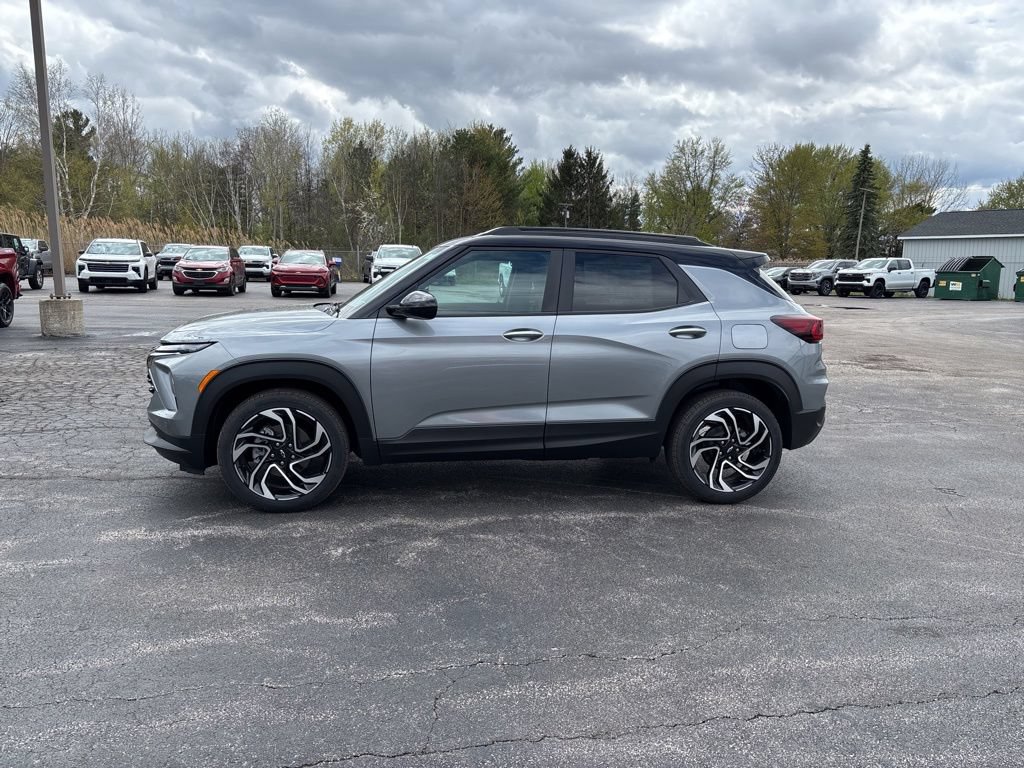 New 2026 Chevrolet TrailBlazer RS w/ Convenience Package FWD image 8