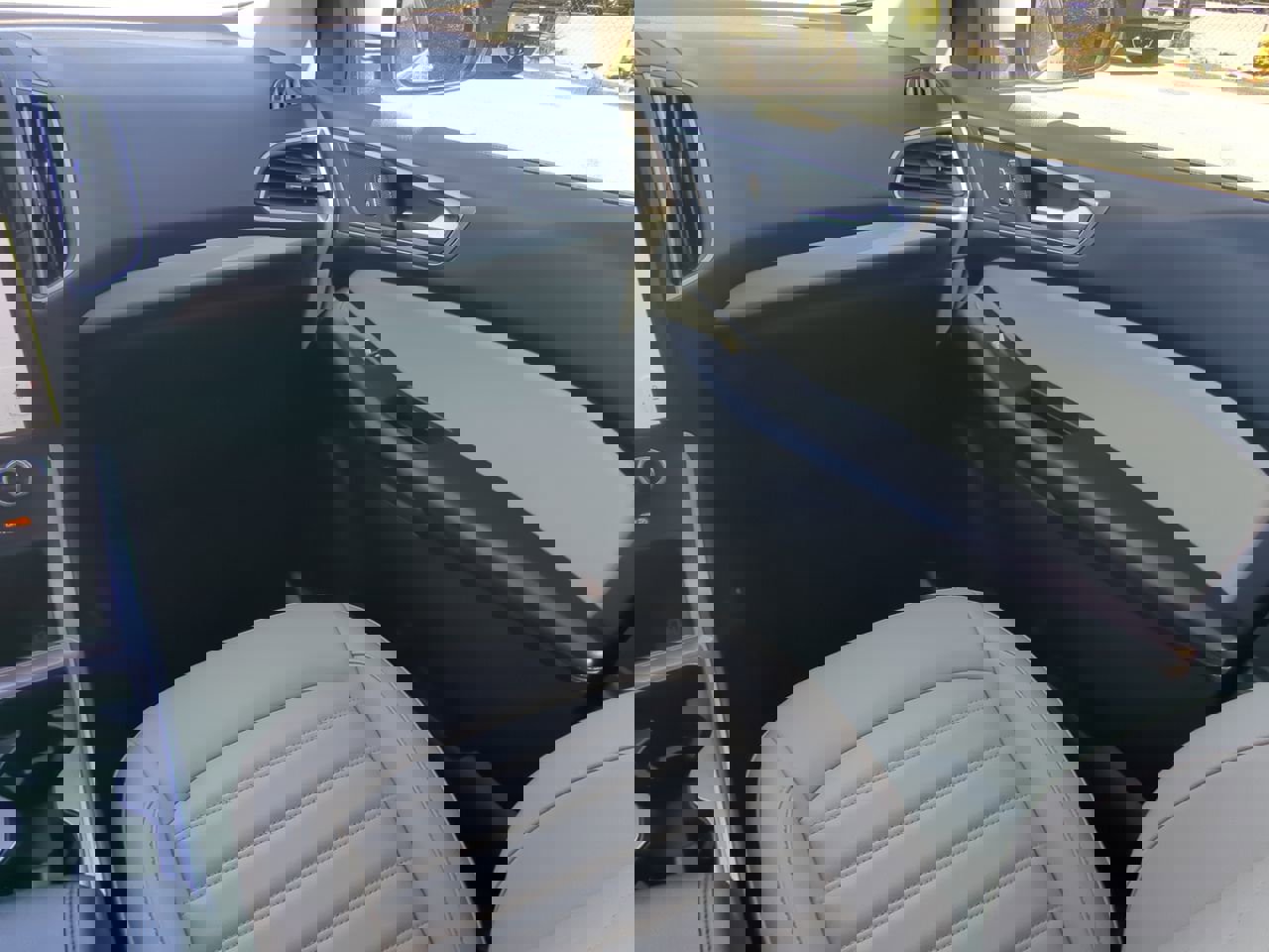 Certified 2024 Ford Edge SEL w/ Convenience Package AWD/4WD image 15