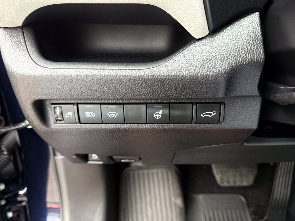 Certified 2025 Toyota RAV4 XLE w/ Convenience Package AWD/4WD image 24