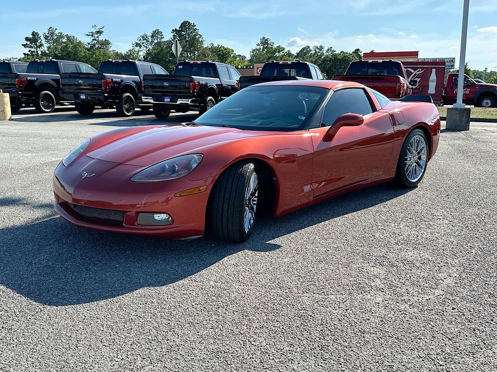 Used 2005 Chevrolet Corvette Coupe w/ Preferred Equipment Group RWD image 2
