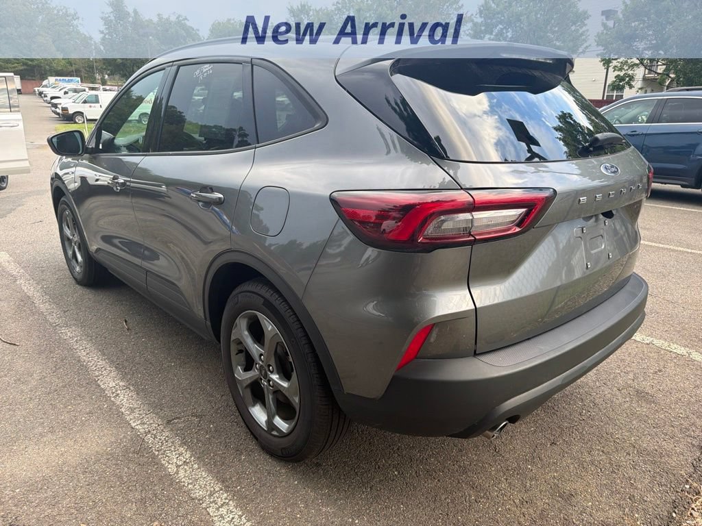 Used 2025 Ford Escape ST-Line FWD image 6