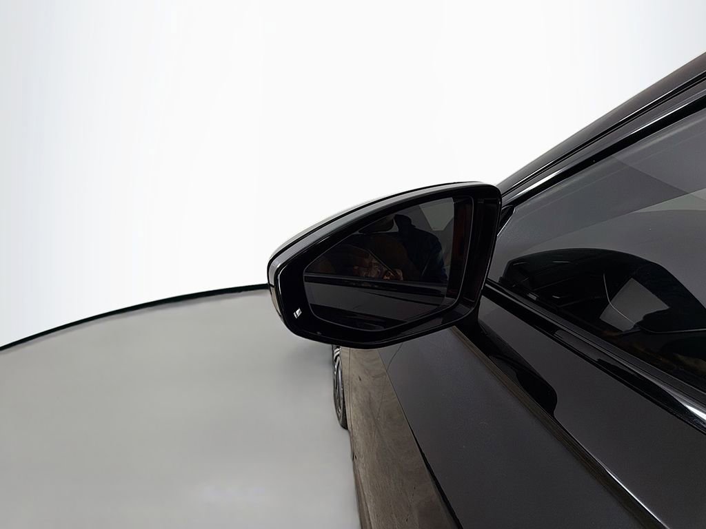 Used 2023 Audi A8 L 3.0T w/ Luxury Package image 28