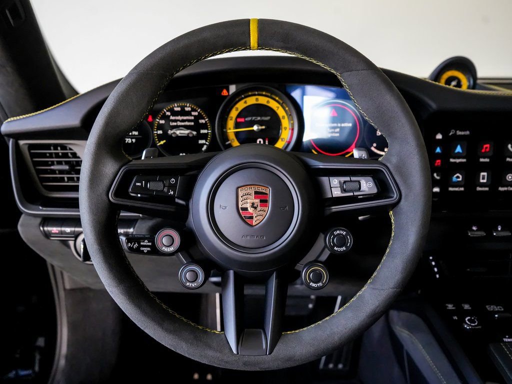 Certified 2025 Porsche 911 GT3 RS RWD image 19