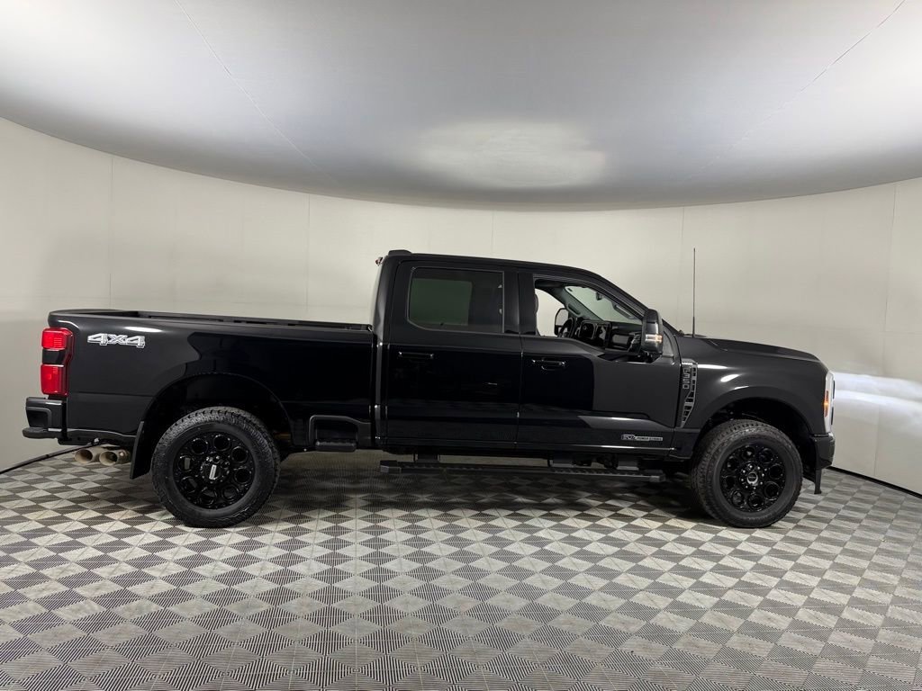 Used 2025 Ford F350 Lariat w/ Black Appearance Package image 5