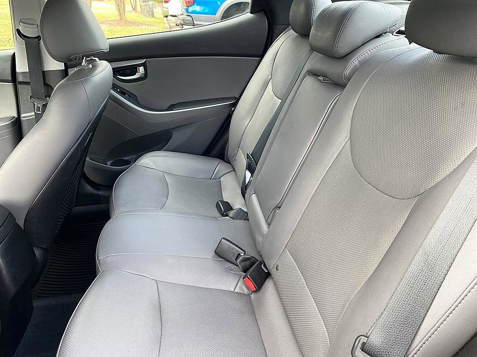 Used 2016 Hyundai Elantra Limited FWD image 12