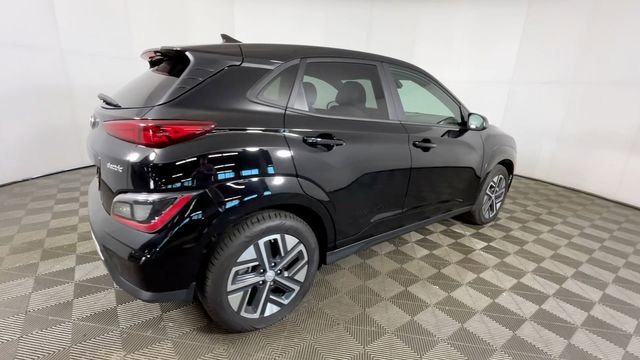 Used 2023 Hyundai Kona SE FWD image 4