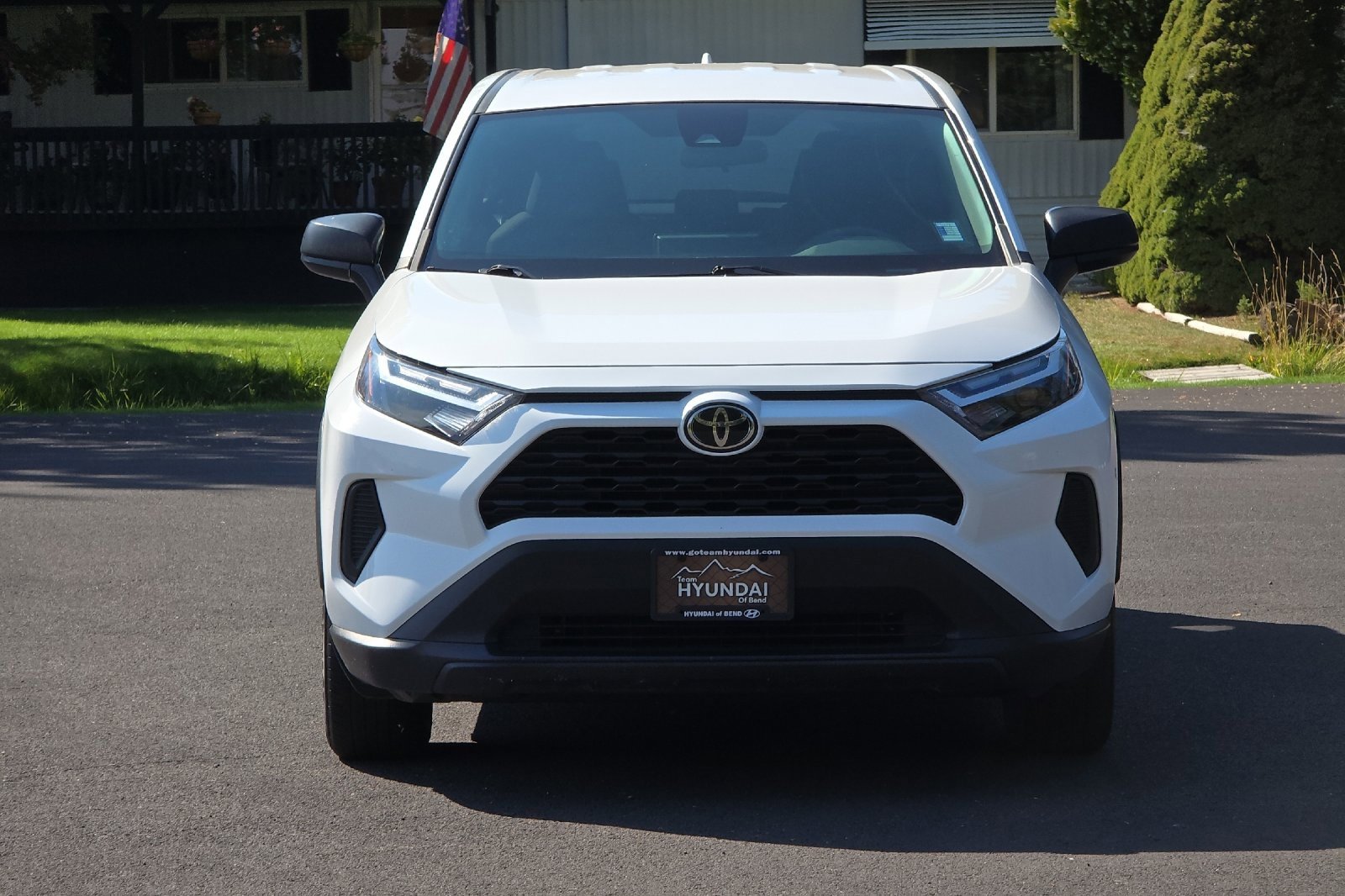 Used 2023 Toyota RAV4 LE image 10