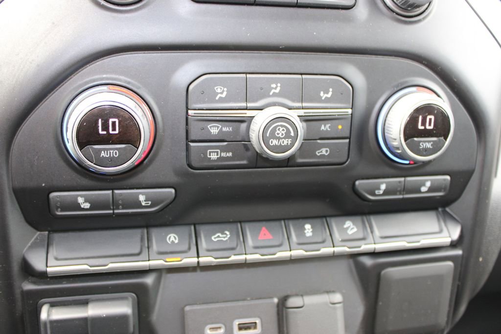 Used 2021 Chevrolet Silverado 1500 LT w/ Z71 Off-Road Package image 45