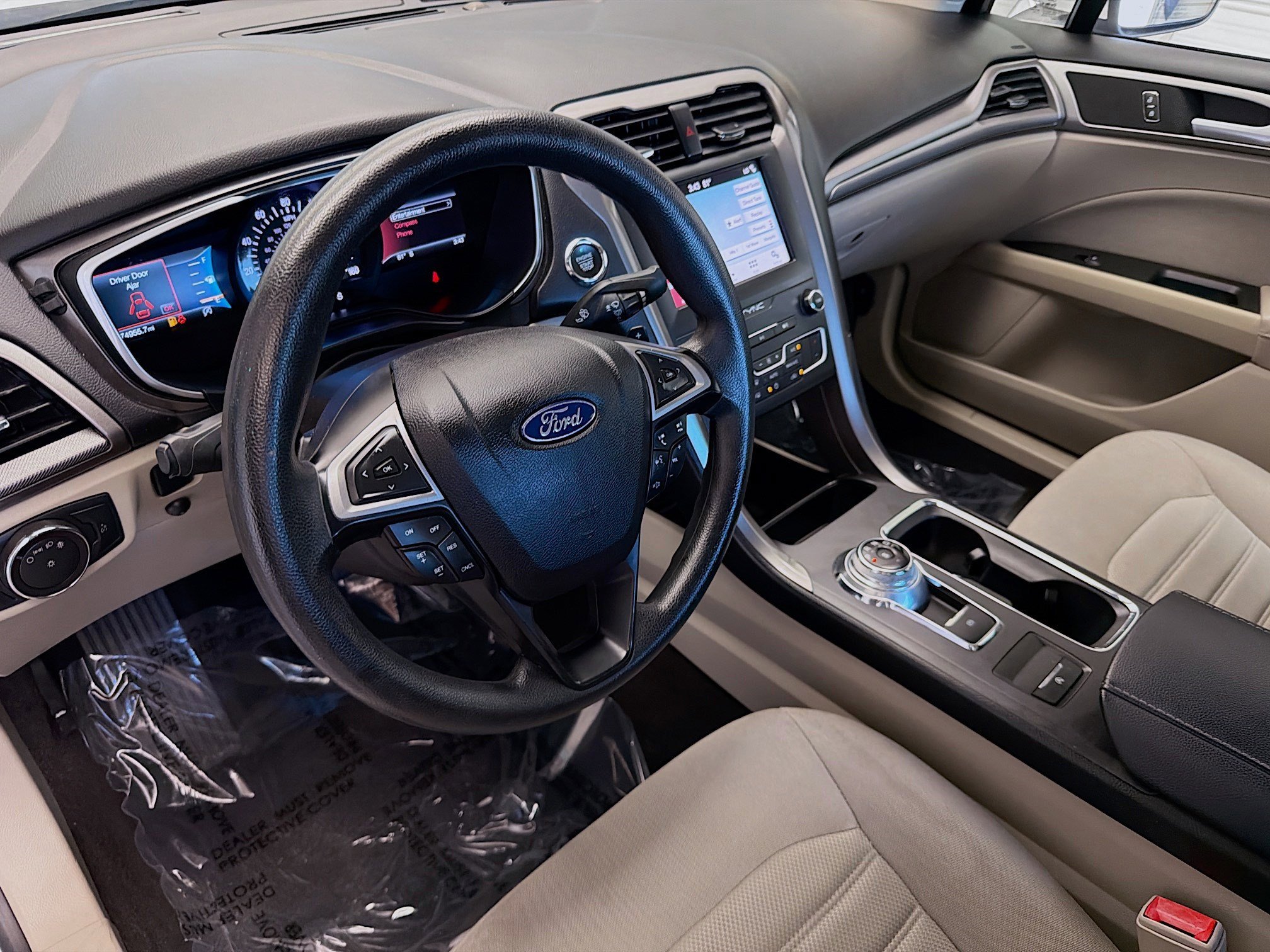 Used 2019 Ford Fusion SE image 7