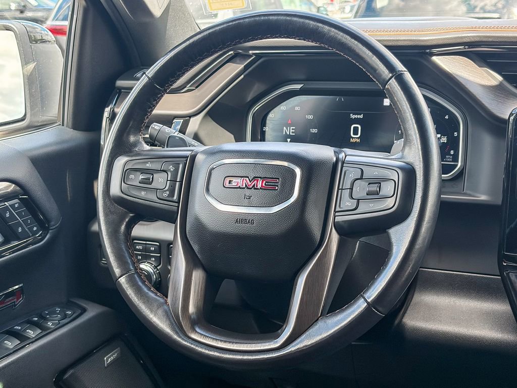 Used 2023 GMC Sierra 1500 AT4 w/ Technology Package AWD/4WD image 21