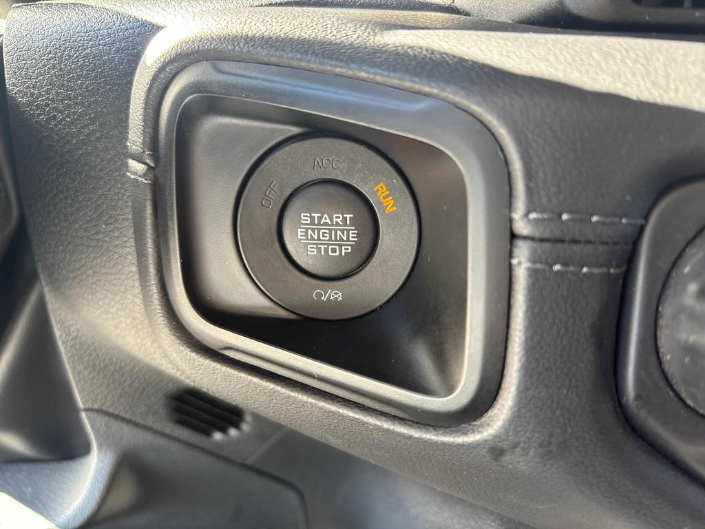 Used 2024 Jeep Wrangler Unlimited Rubicon image 17