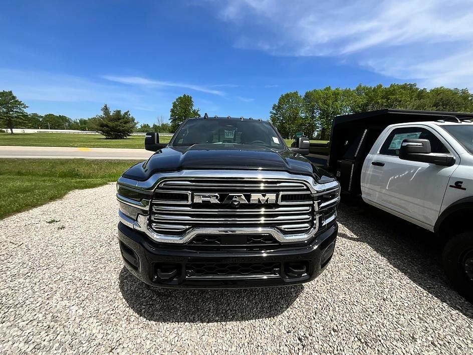 New 2026 RAM 3500 Big Horn w/ Laramie Trim Package AWD/4WD image 2