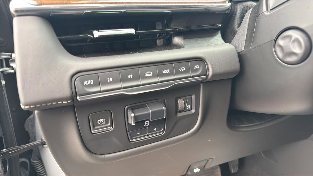 Certified 2023 Cadillac Escalade Sport Platinum image 32