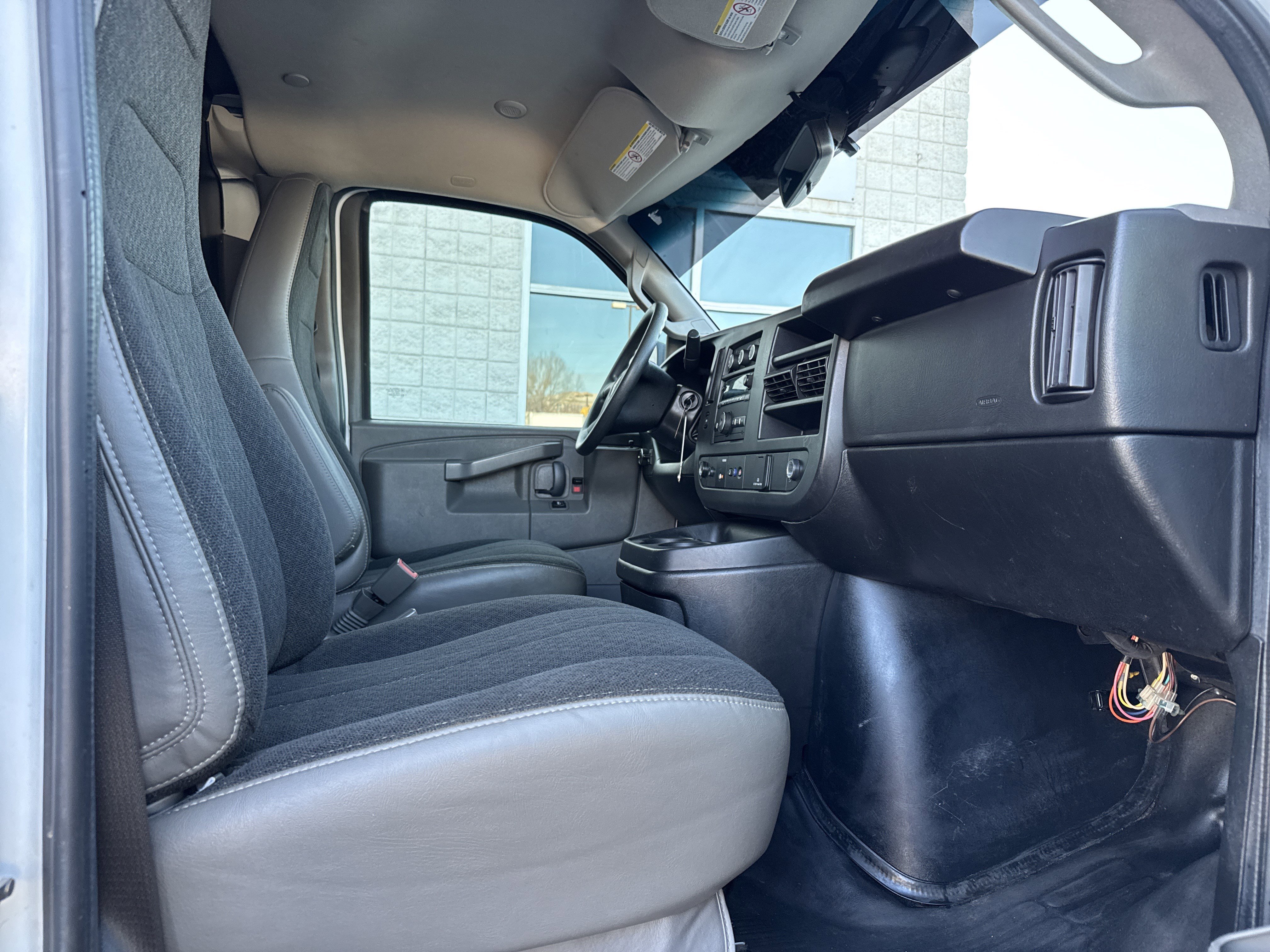 Used 2022 GMC Savana 2500 w/ Driver Convenience Package image 26