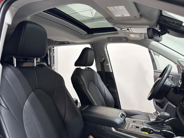 Used 2021 Toyota Highlander Limited image 21