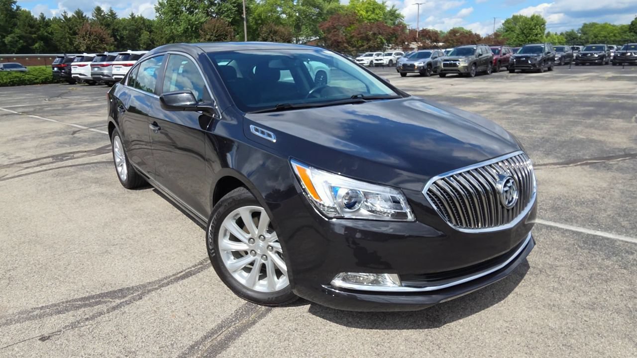 Used 2015 Buick LaCrosse FWD image 2