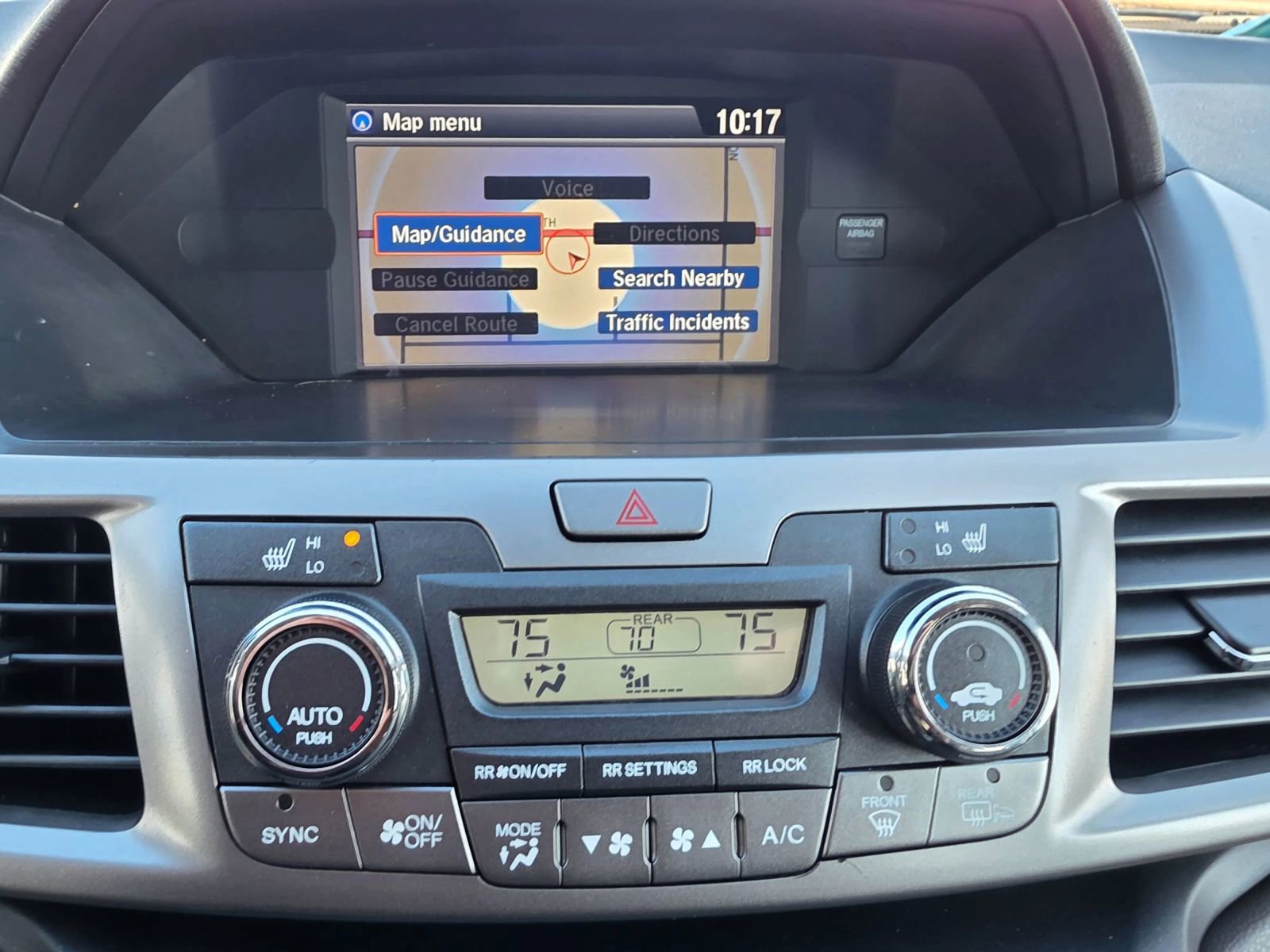 Used 2016 Honda Odyssey Touring Elite image 18