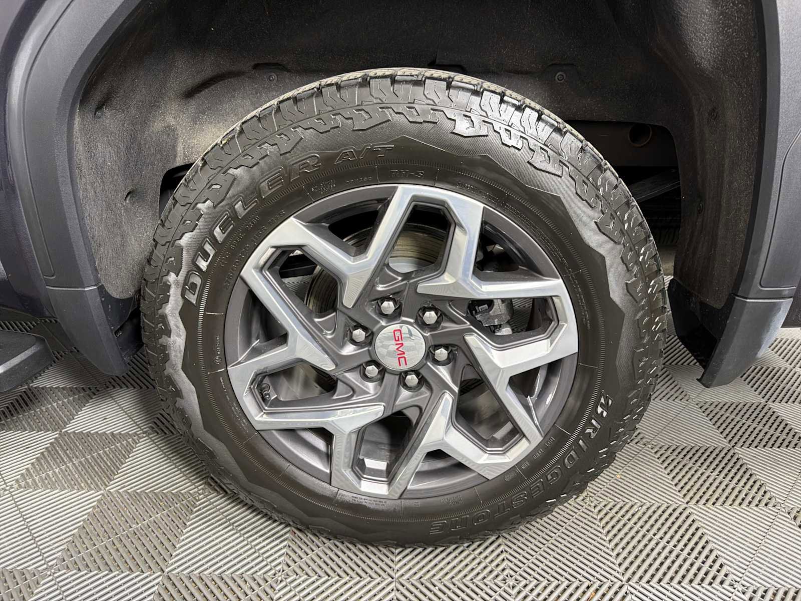 Certified 2024 GMC Sierra 1500 SLT w/ SLT Premium Plus Package image 17