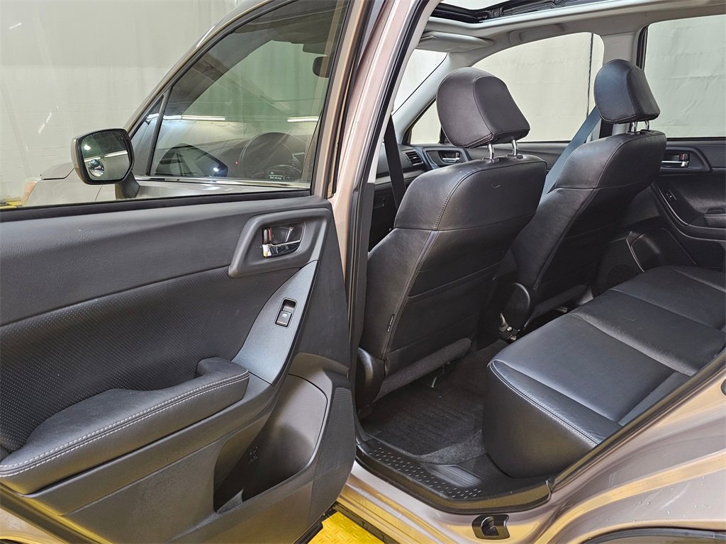 Used 2015 Subaru Forester 2.5i Limited image 15