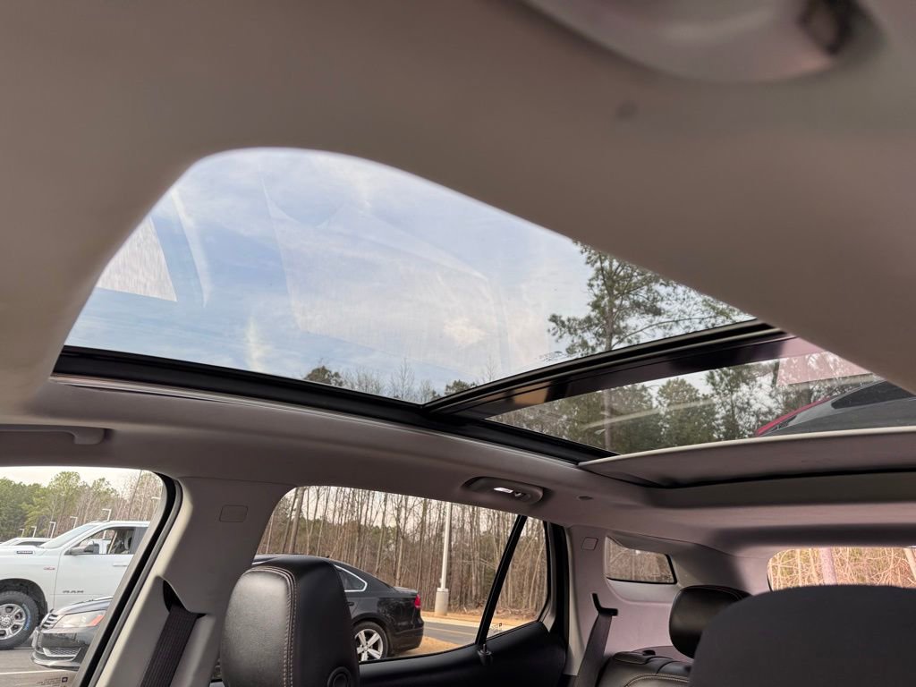 Used 2018 GMC Terrain SLT w/ Preferred Package image 19