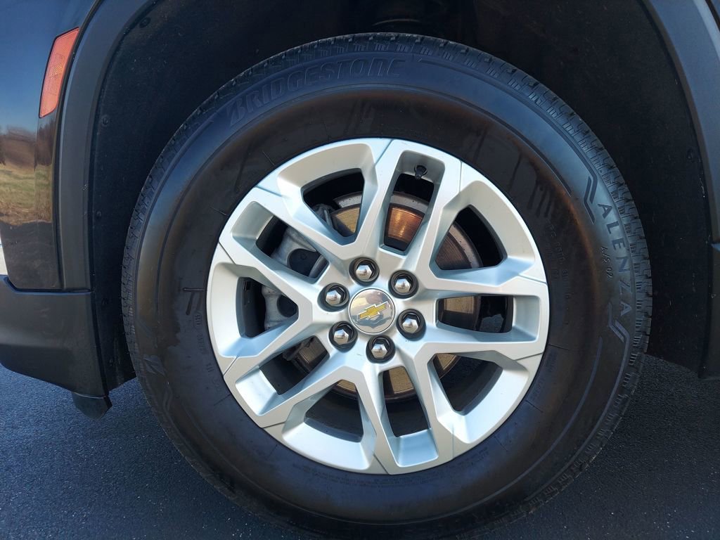 Used 2022 Chevrolet Traverse LS AWD/4WD image 30