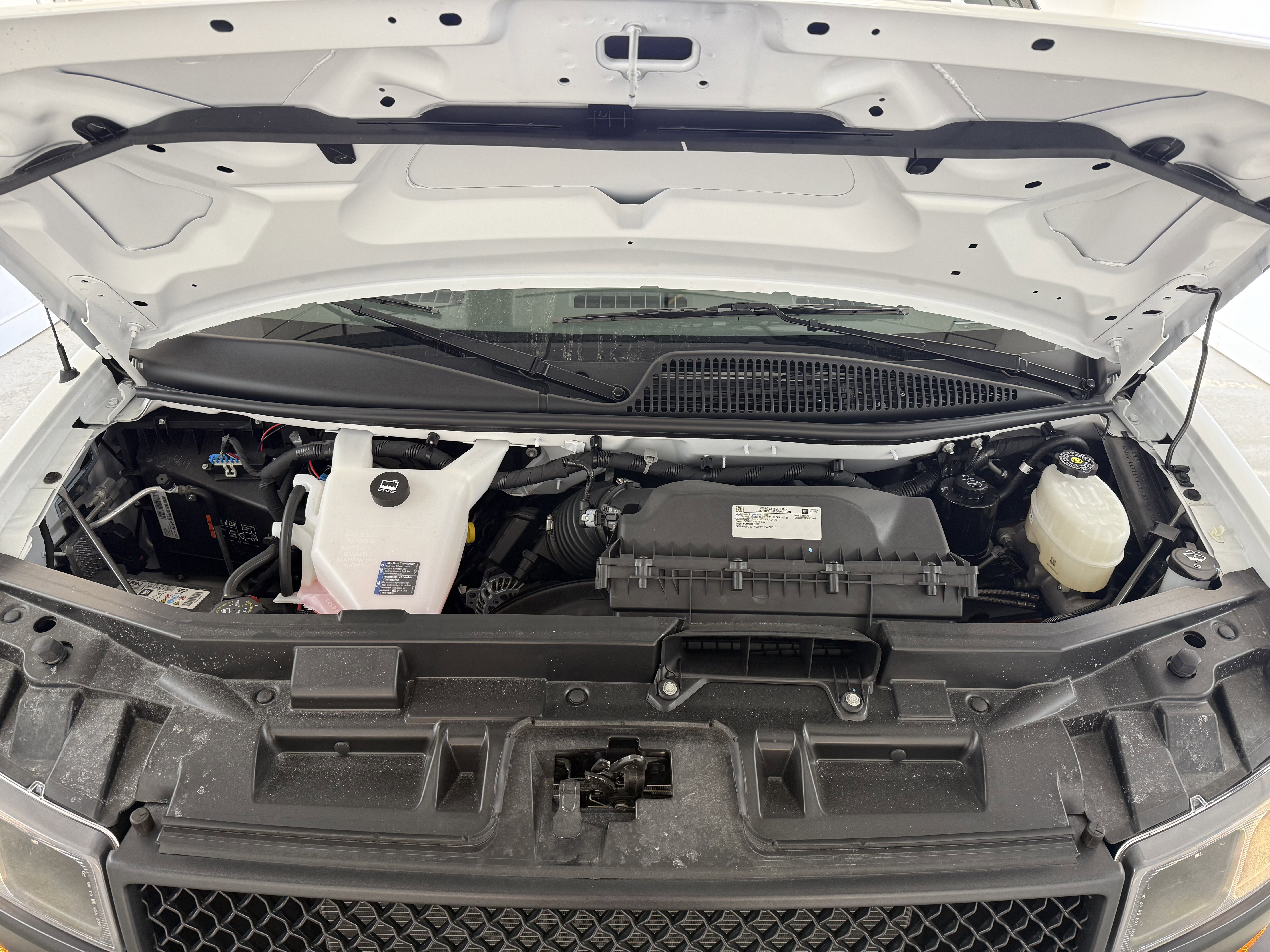 New 2025 Chevrolet Express 3500 w/ Driver Convenience Package image 8