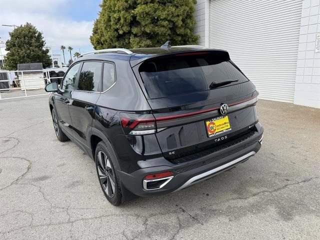 New 2025 Volkswagen Taos SE image 3