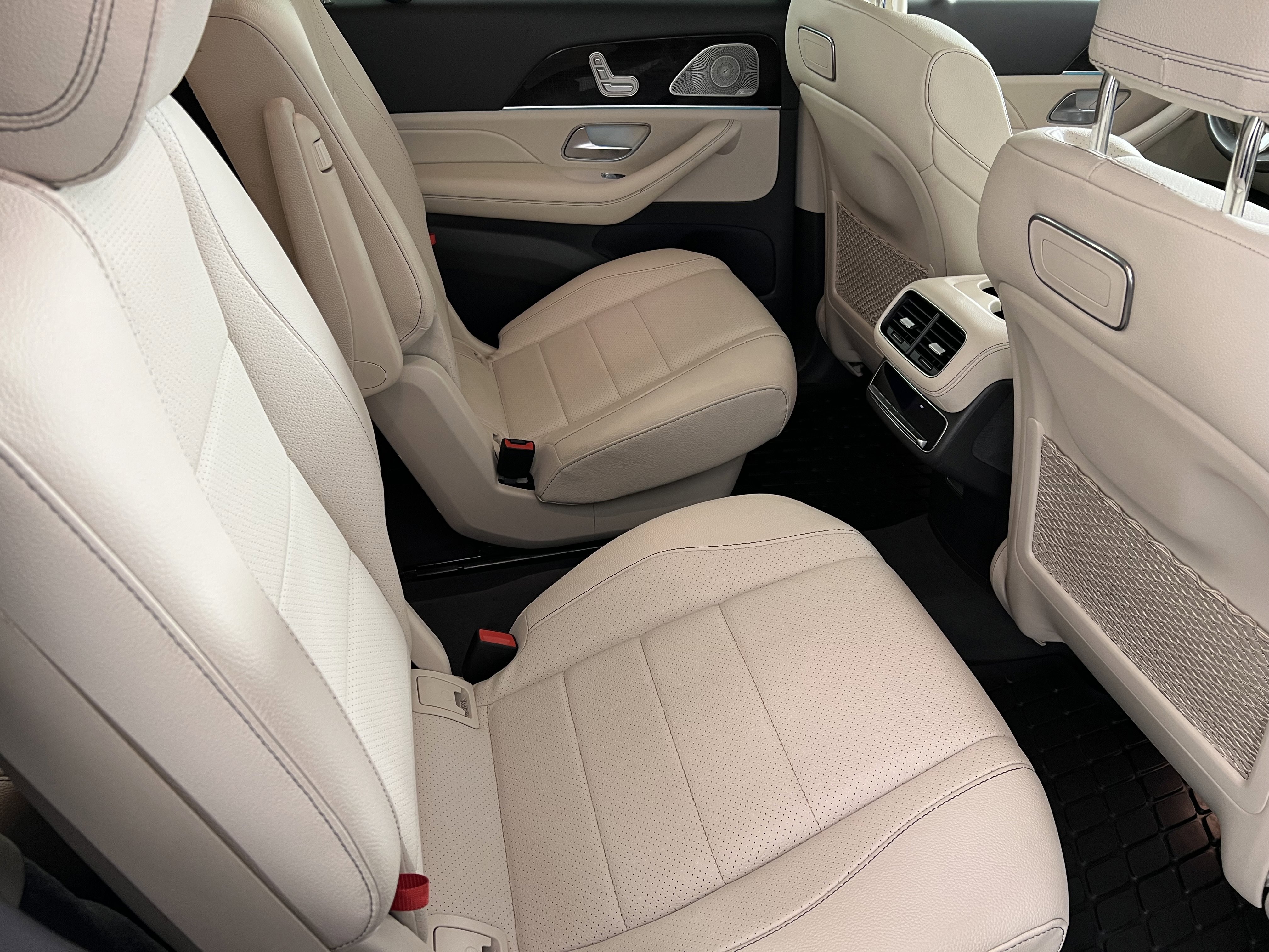 Used 2020 Mercedes-Benz GLS 450 4MATIC image 25
