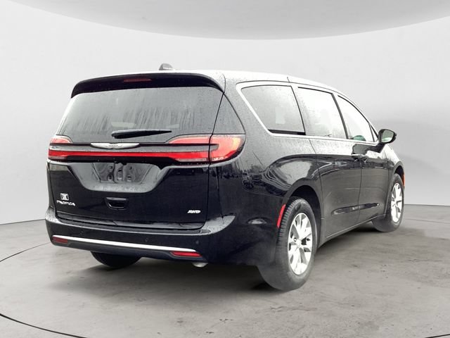 New 2026 Chrysler Pacifica Select AWD/4WD image 6