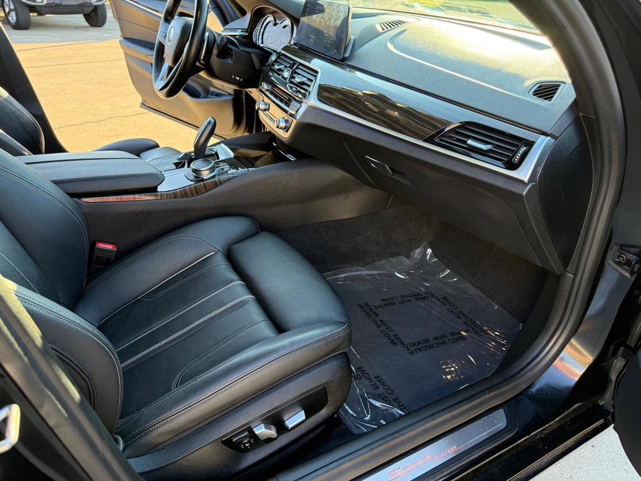 Used 2018 BMW 540i image 28