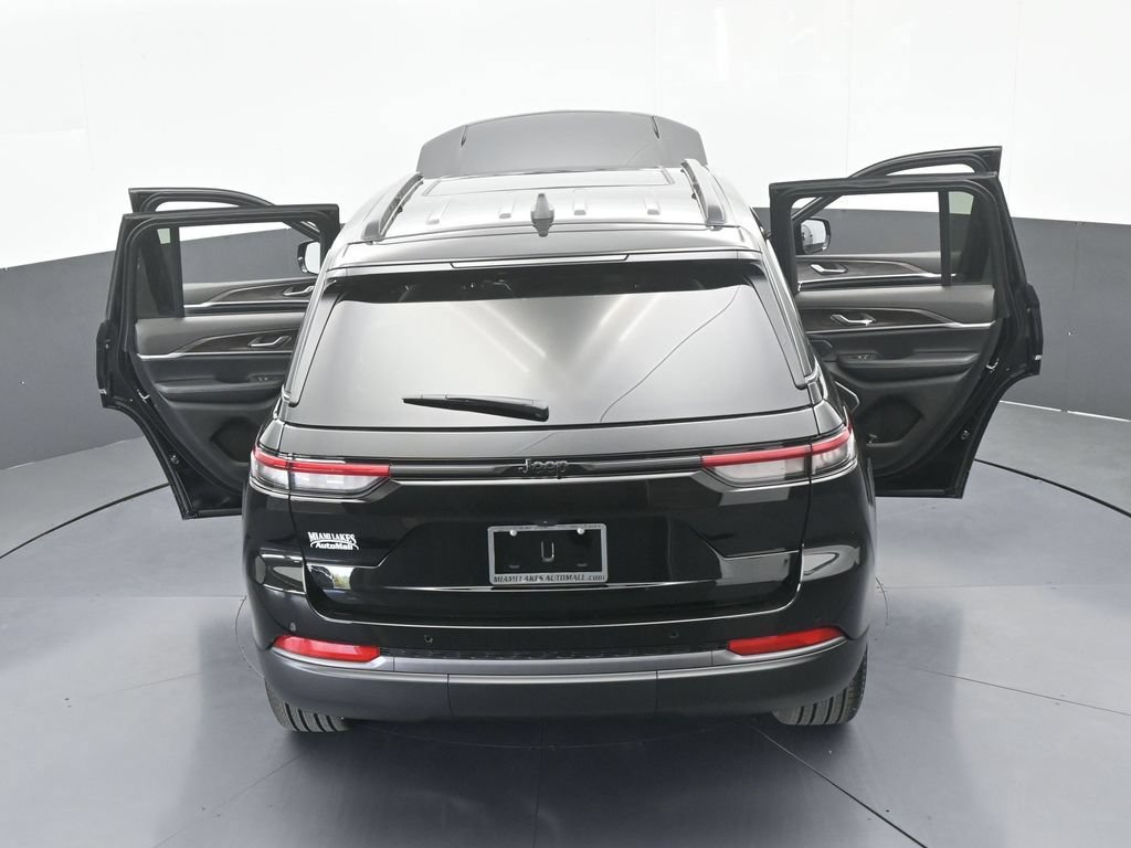 New 2026 Jeep Grand Cherokee Limited w/ Limited Altitude Package RWD image 63