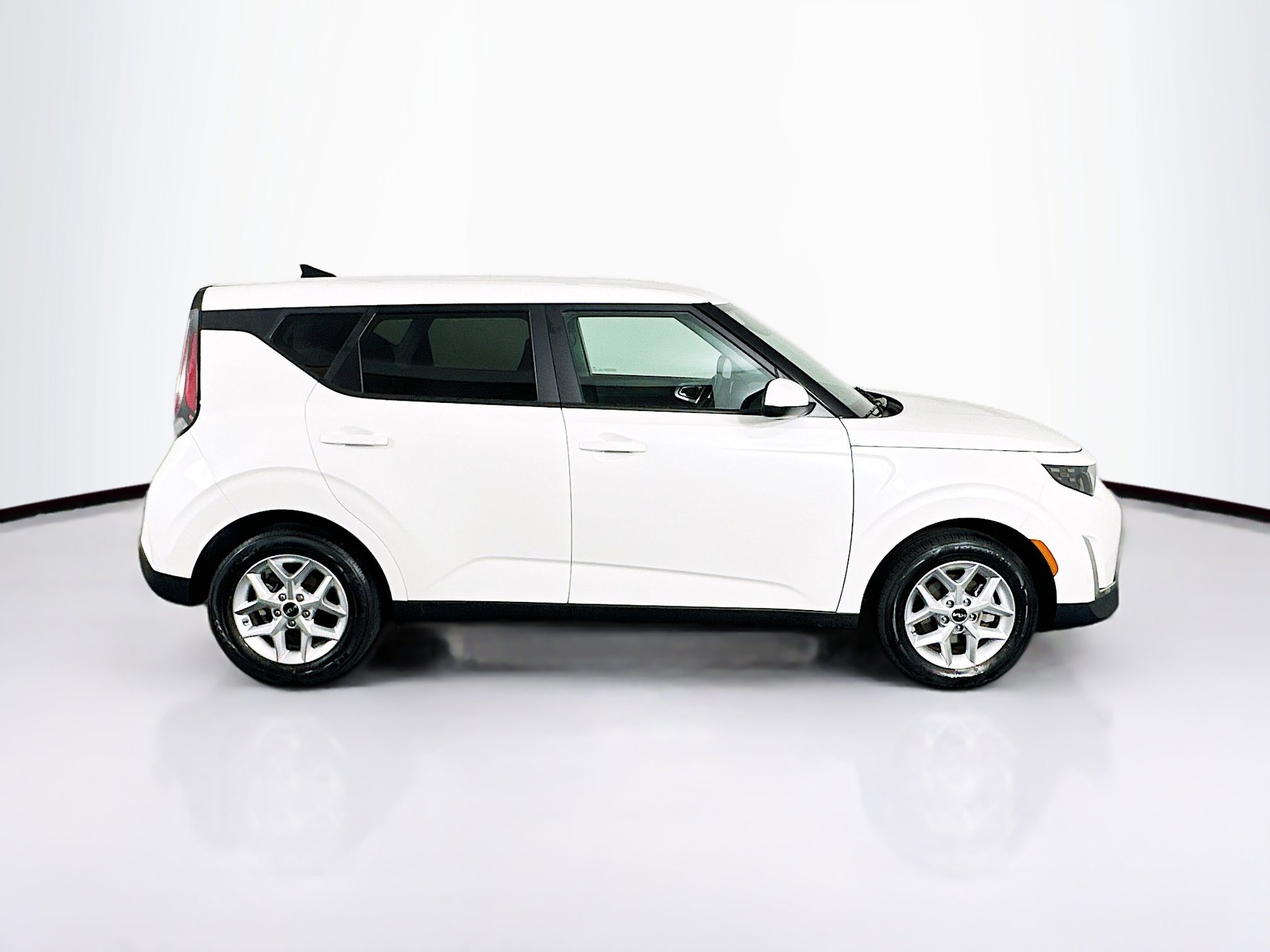 Used 2024 Kia Soul LX w/ Option Group 015 image 10