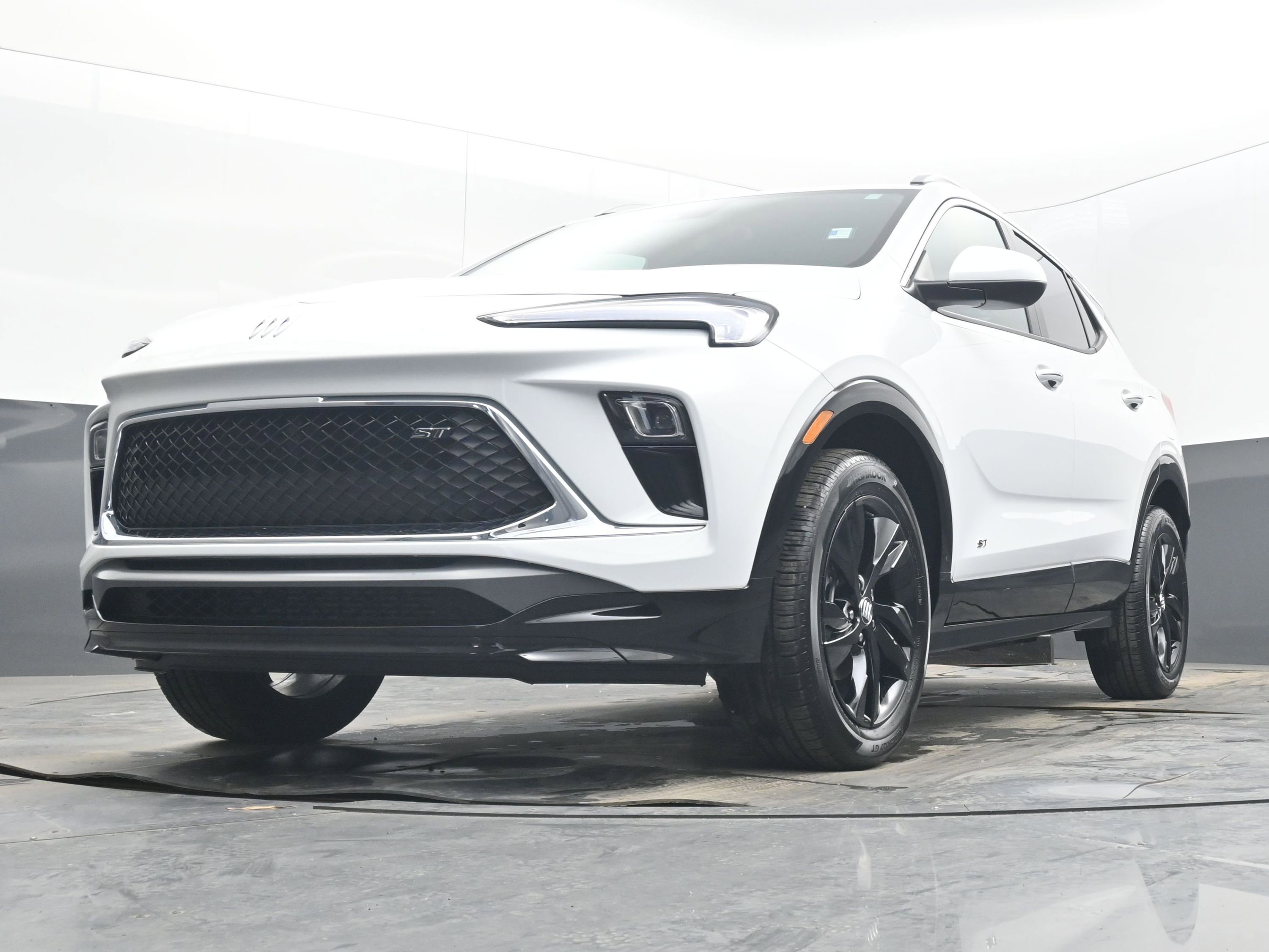 Certified 2026 Buick Encore GX Sport Touring w/ Comfort Package image 24