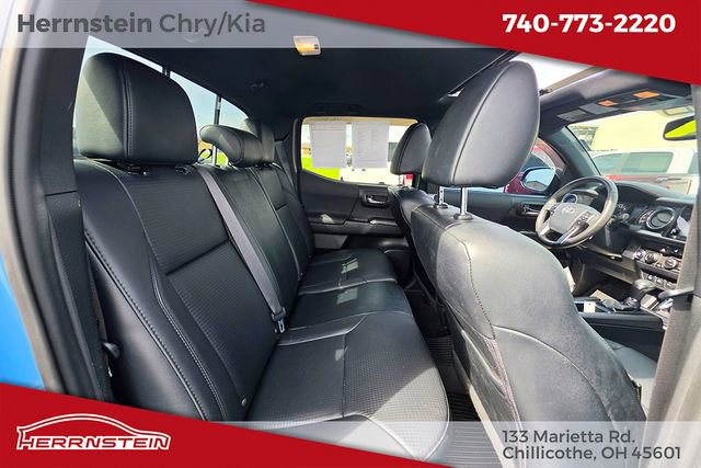 Used 2019 Toyota Tacoma TRD Sport image 25