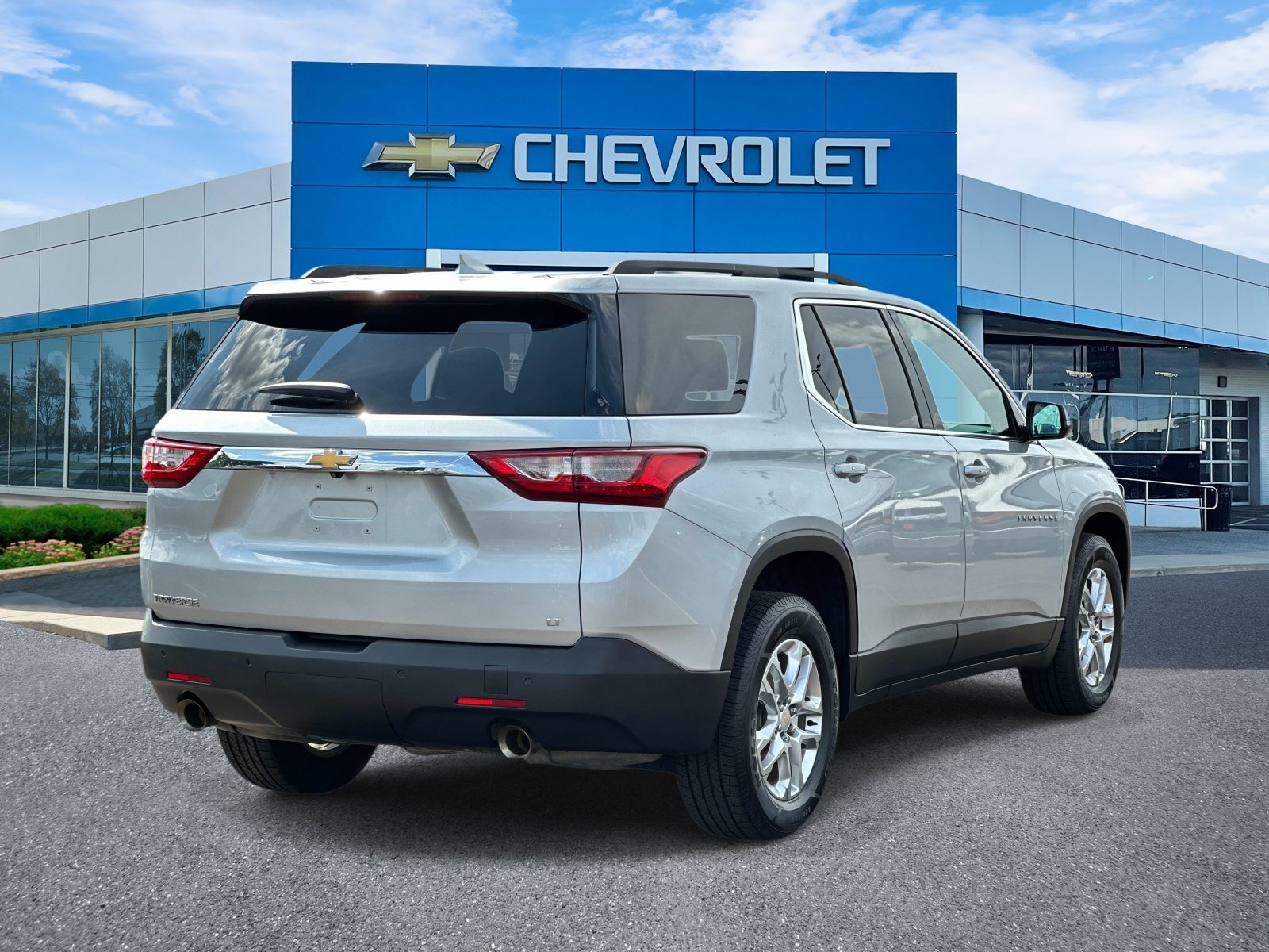 Certified 2020 Chevrolet Traverse LT FWD image 4