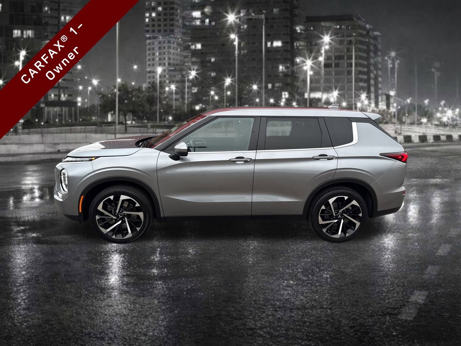 Used 2024 Mitsubishi Outlander SE image 3