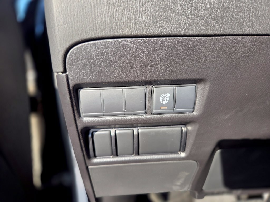 Used 2022 Nissan Armada SV AWD/4WD image 30