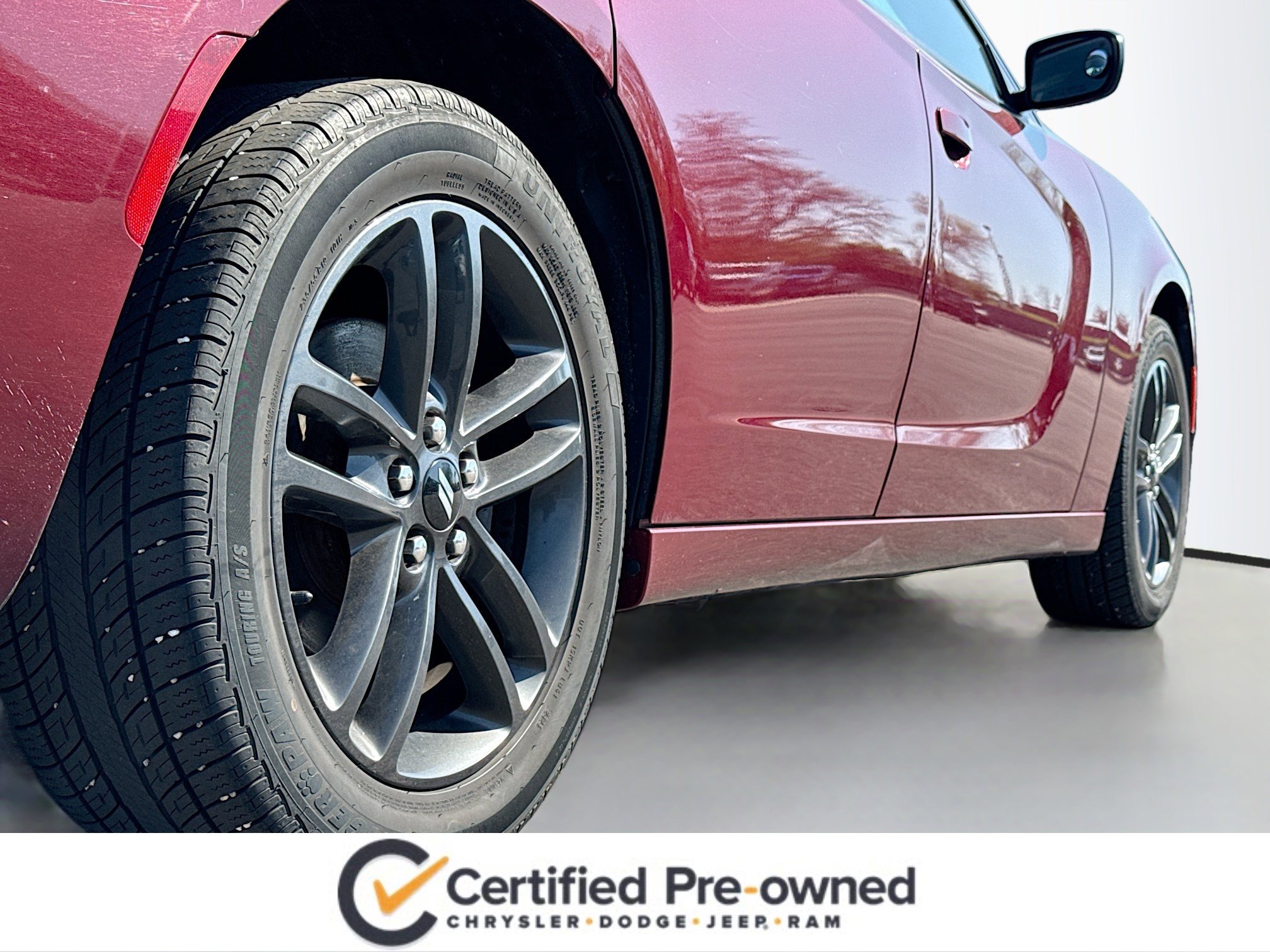 Used 2019 Dodge Charger SXT w/ Blacktop Package AWD/4WD image 14