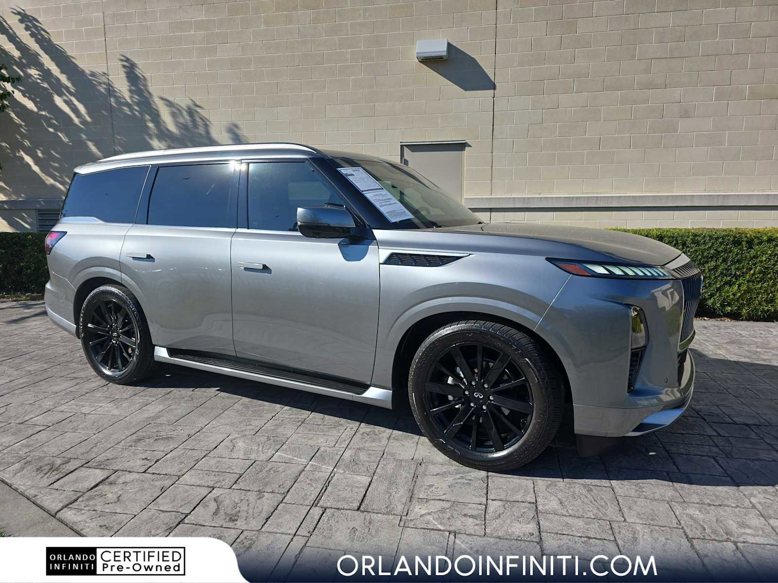 Certified 2025 INFINITI QX80 Sensory image 1