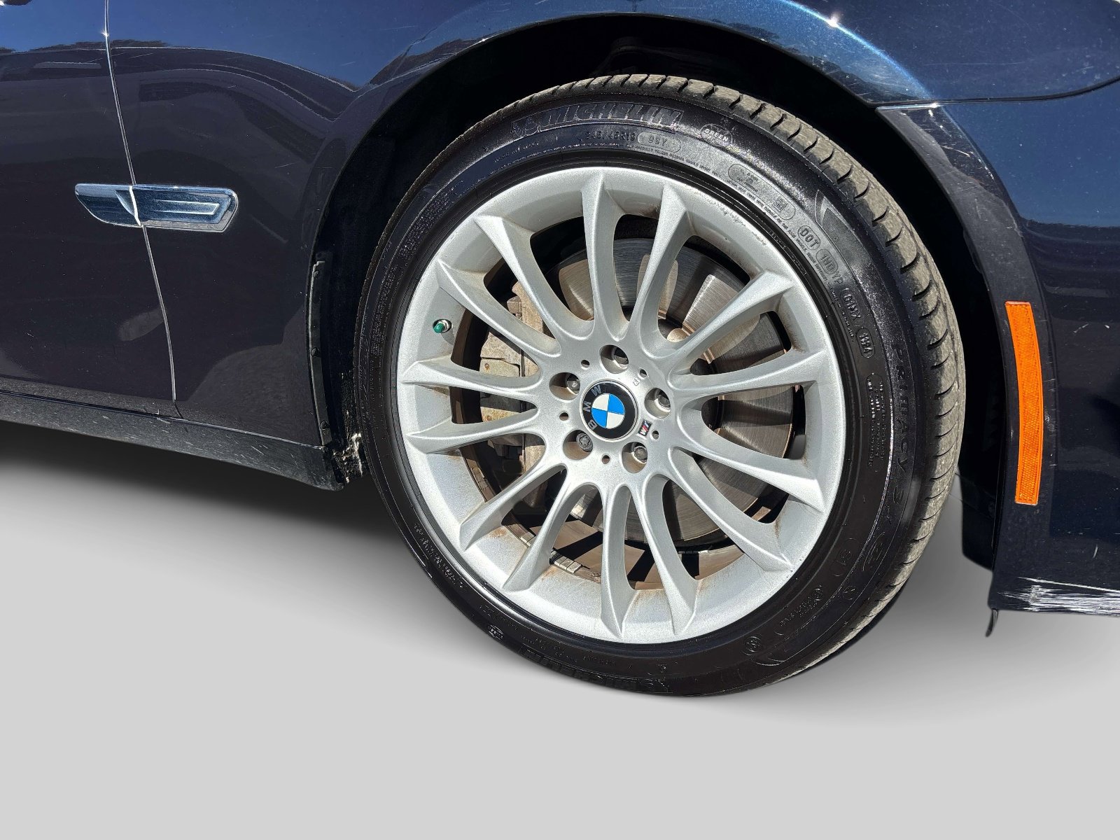 Used 2013 BMW 750i RWD image 31