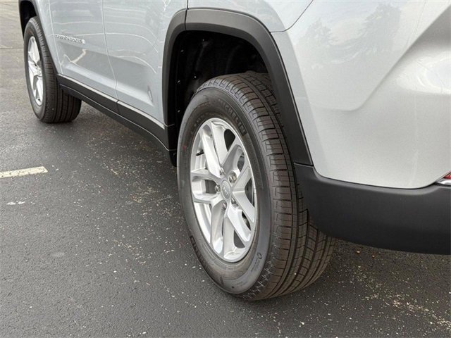 New 2025 Jeep Grand Cherokee Laredo X image 6