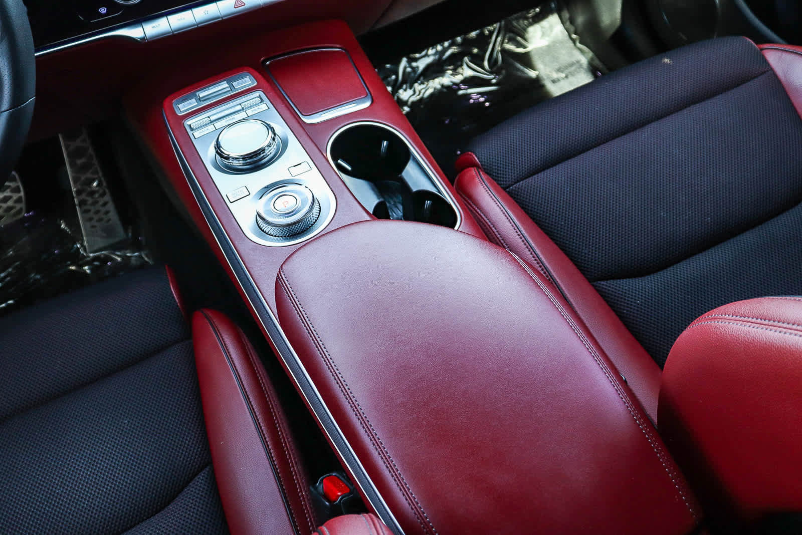 Used 2023 Genesis GV70 2.5T w/ Sport Prestige Package image 22